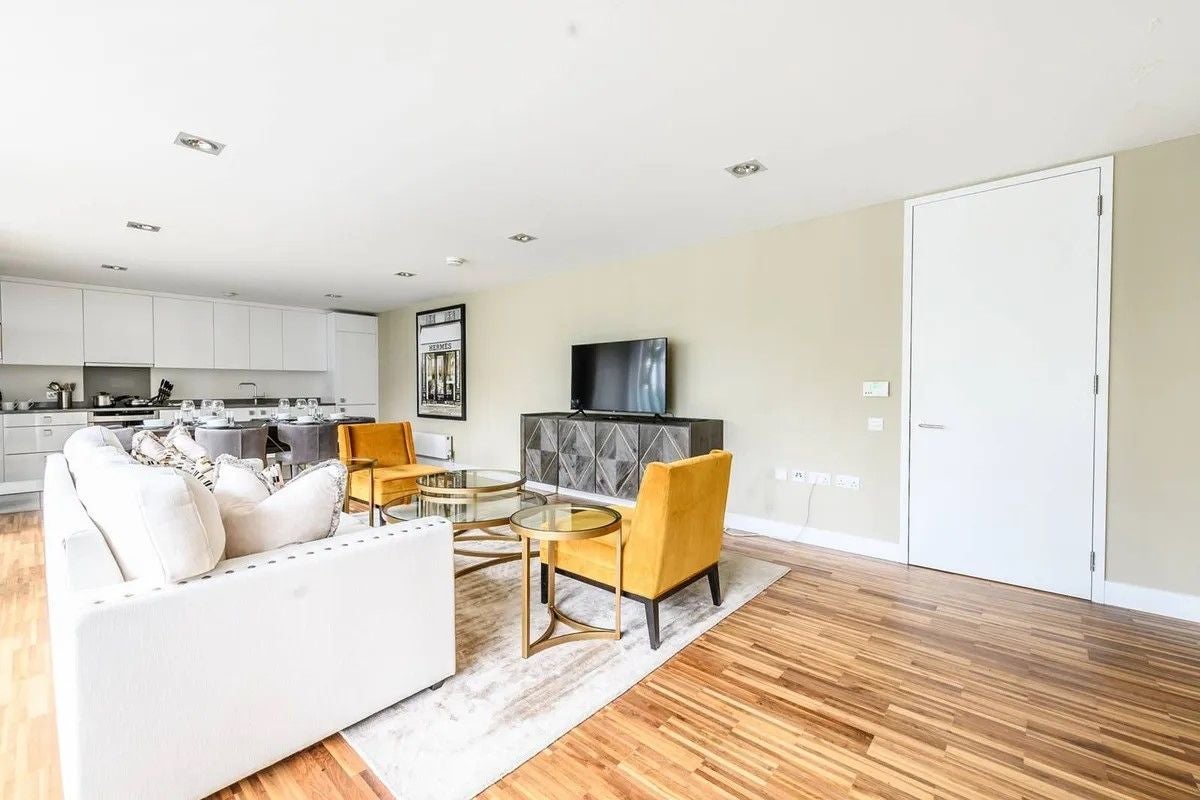 Flat Fulham Road in Greater London