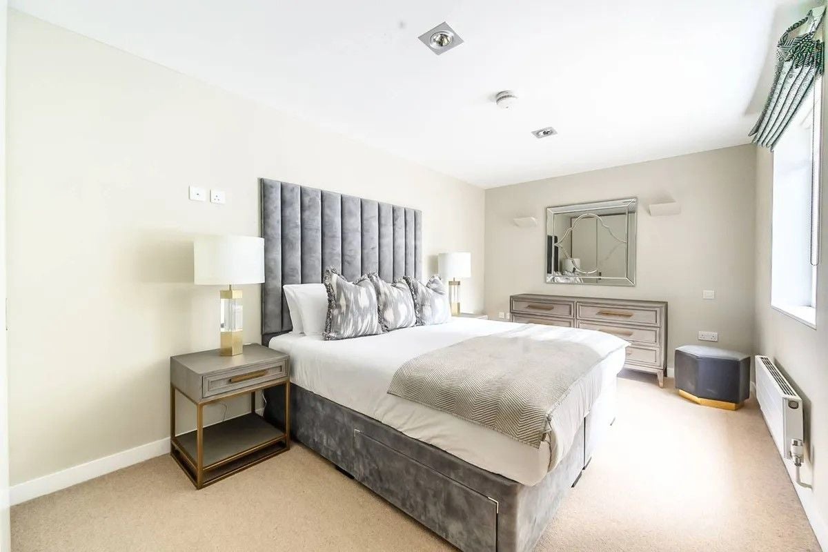 Flat Fulham Road in Greater London