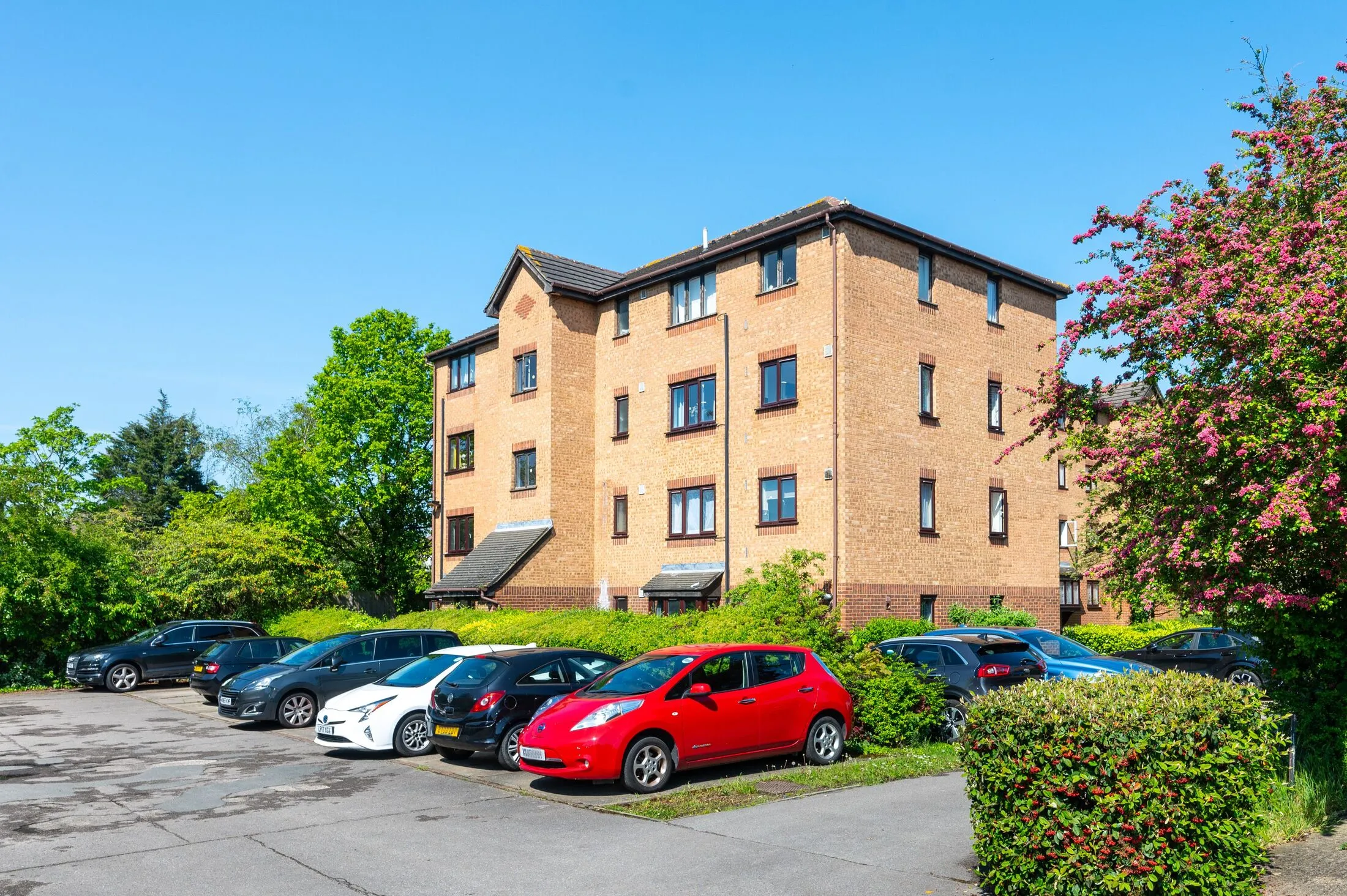 Flat Pempath Place in Greater London