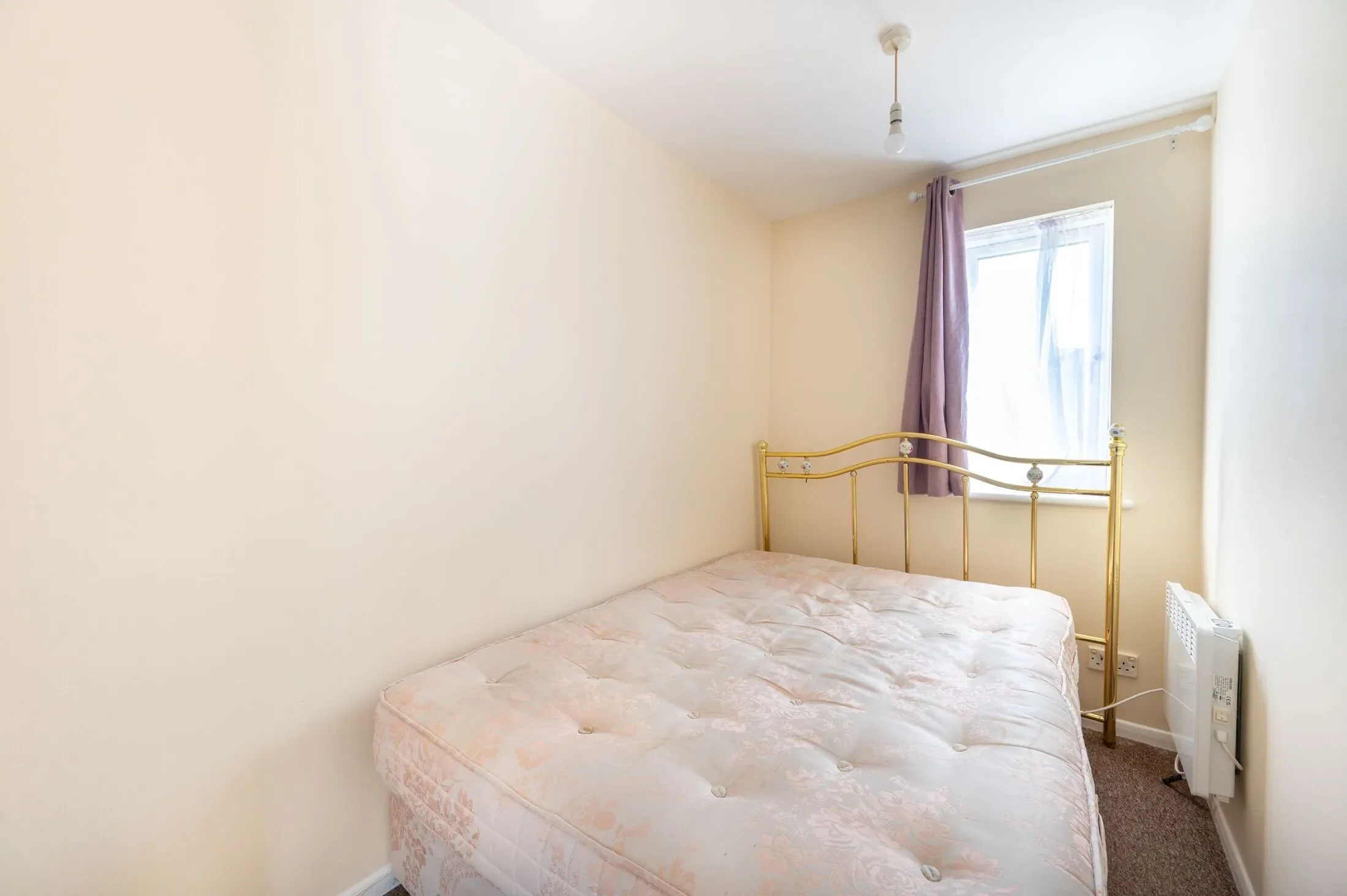 Flat Pempath Place in Greater London