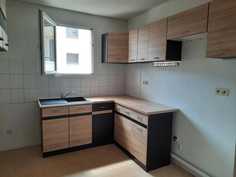 Flat Place Aristide Briand in Elbeuf