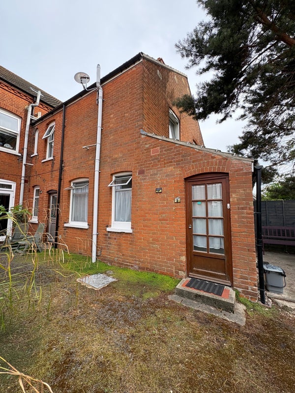 Flat Leopold Road in East Suffolk