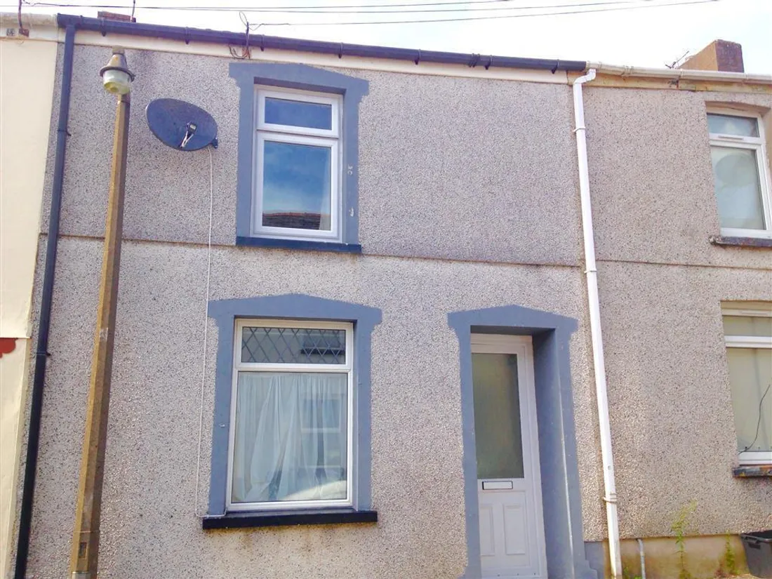 House Spring Street in Pant