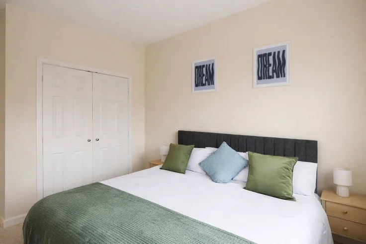 Flat Milburn Drive in Duston