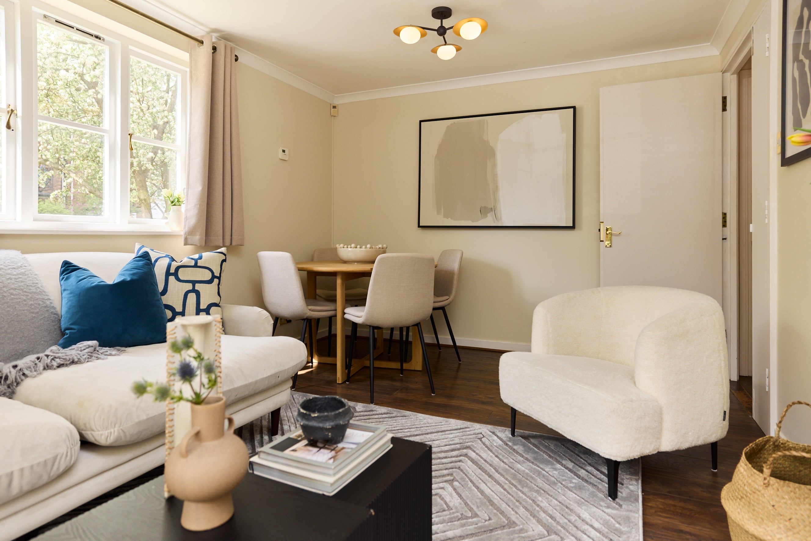 Flat Brompton Park Crescent in Greater London