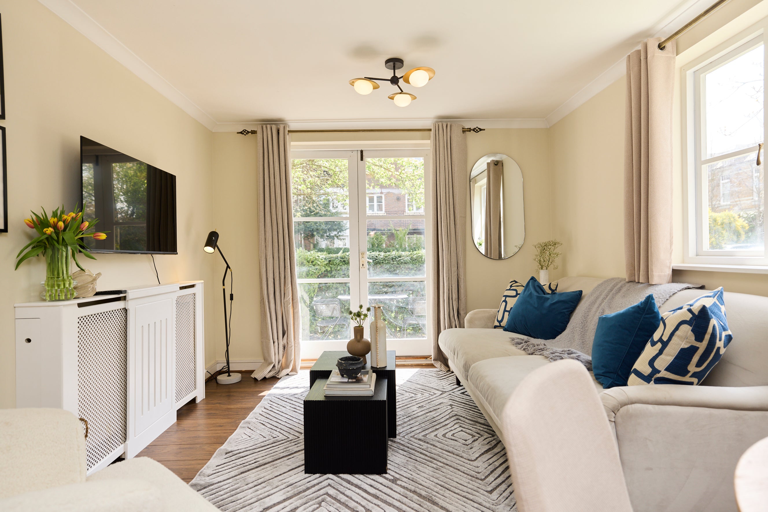 Flat Brompton Park Crescent in Greater London