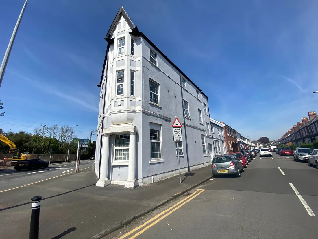Flat Windway Road in Cardiff