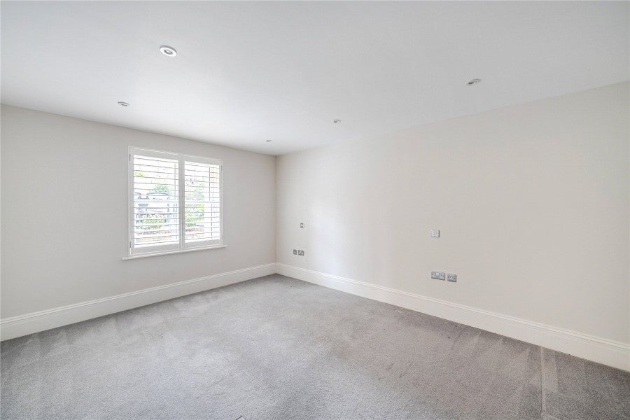 Flat Oak Hill in Greater London