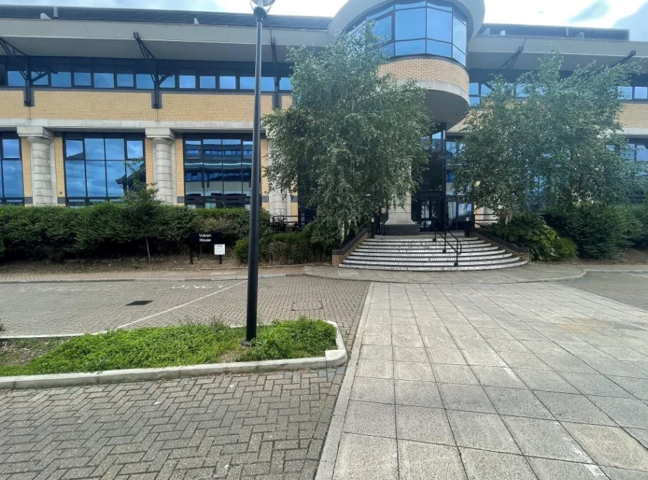 Flat Shield Drive in Greater London