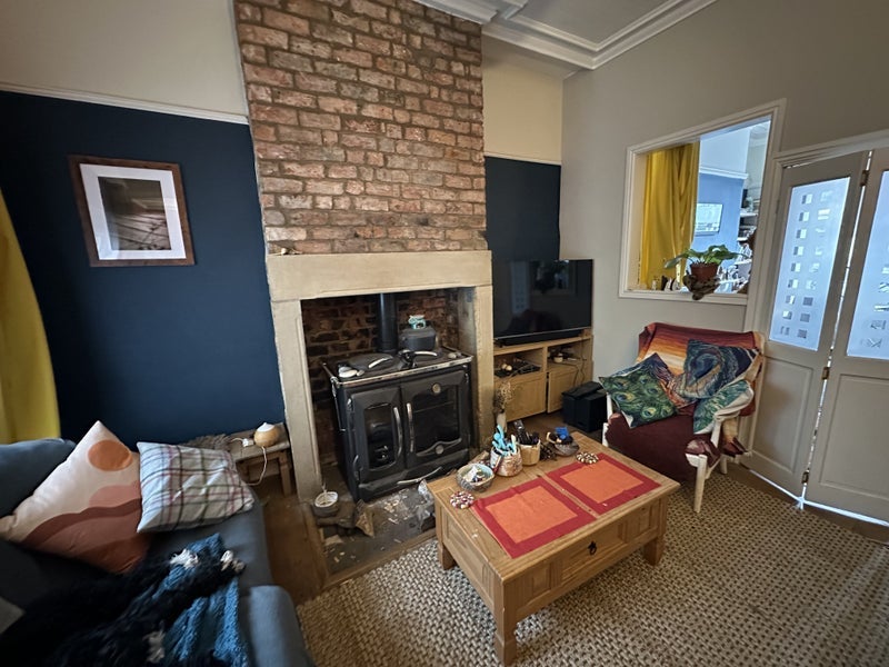 Room Leyland Road in Preston