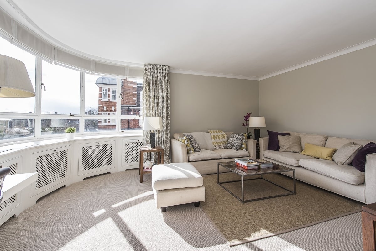 Flat Lower Sloane Street in Greater London
