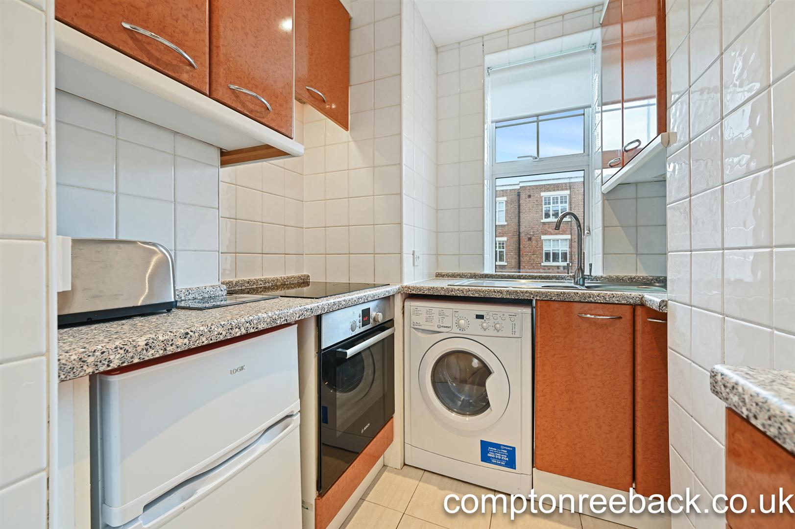 Flat Belsize Grove in Greater London