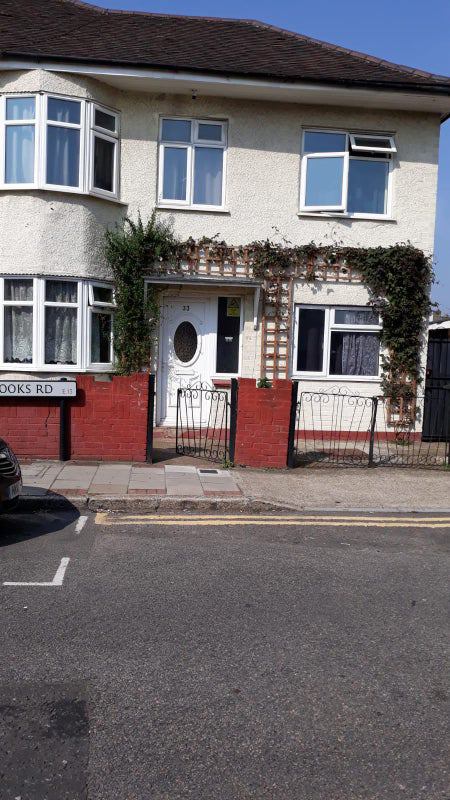 Room Brook's Road in Greater London