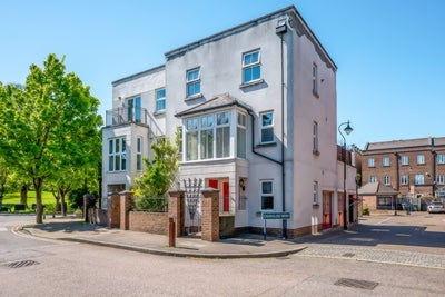 House Lightermans Way in Dartford