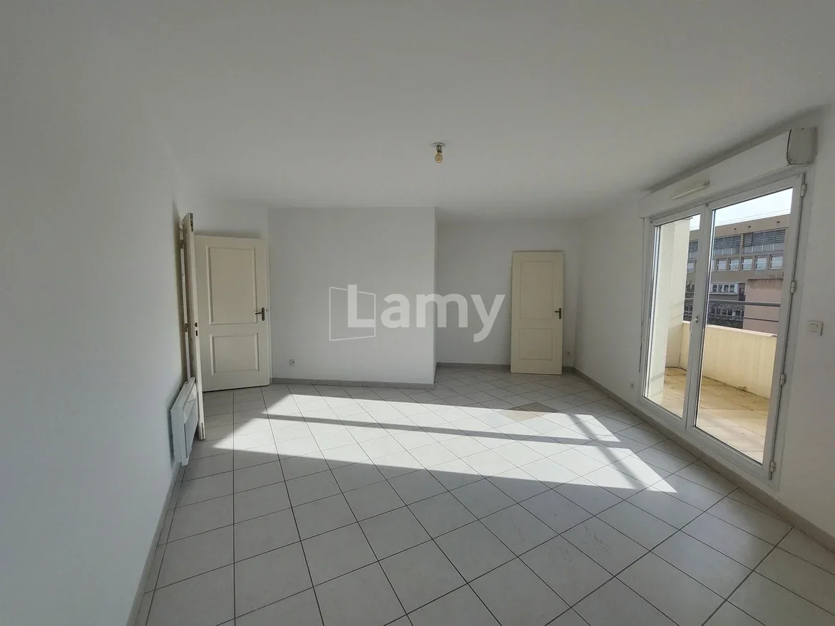 Appartement Rue Arnavielle à Nîmes