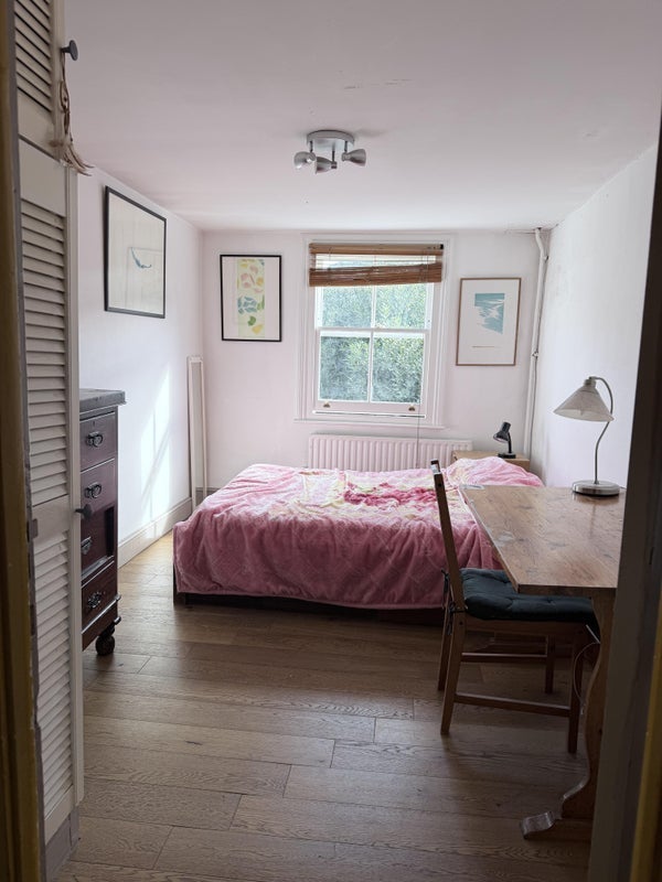Room Elderfield Road in Greater London
