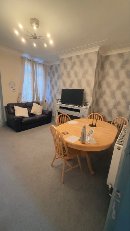 Room London Road in Stoke-on-Trent