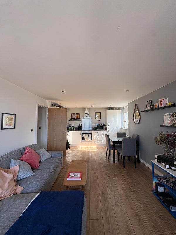 Room Rainhill Way in Greater London
