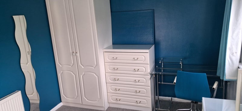 Room Crosswood Crescent in City of Edinburgh