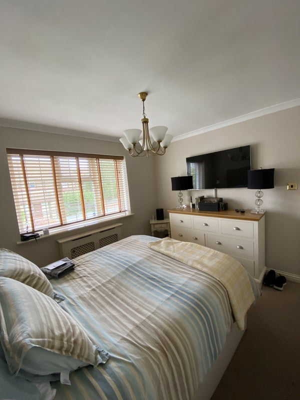 Room Crosier Close in Greater London