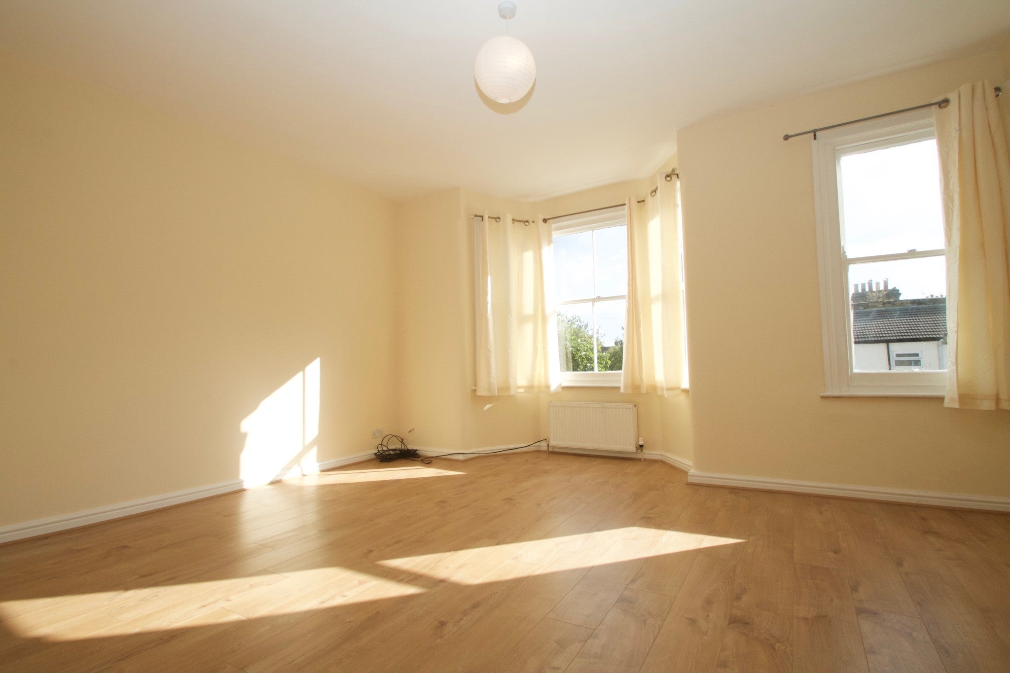 Flat Cottenham Road in Greater London