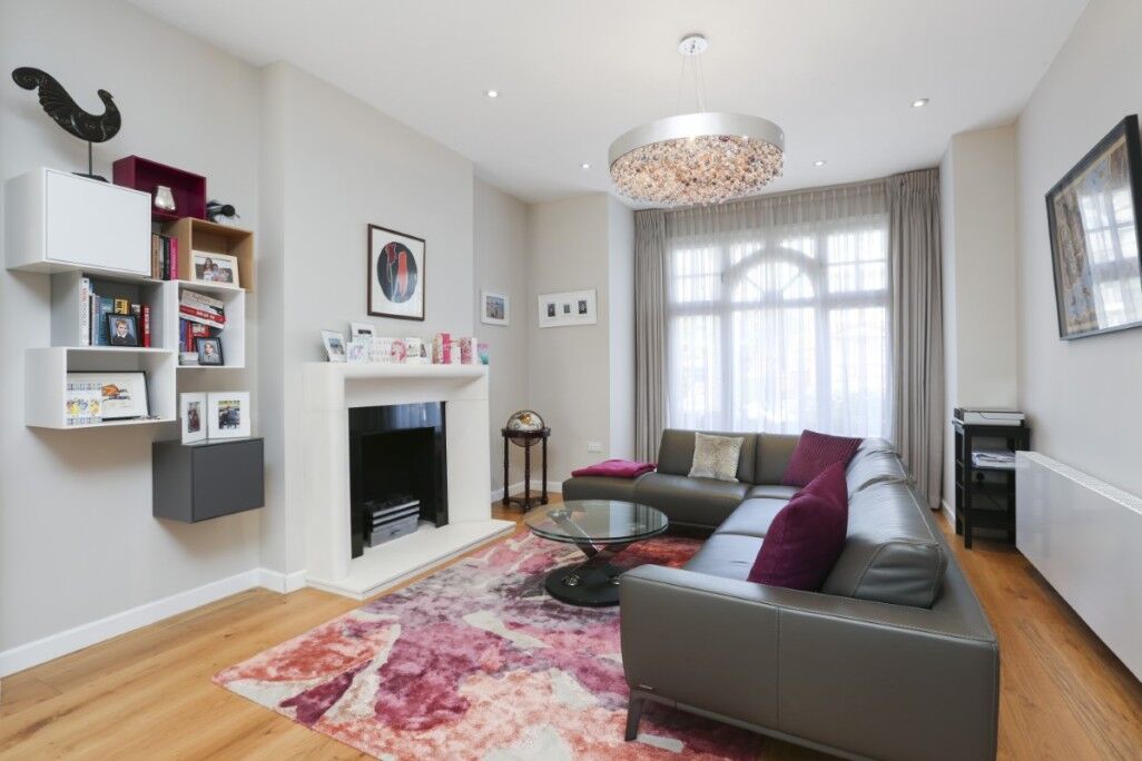 House Westbere Road in Greater London