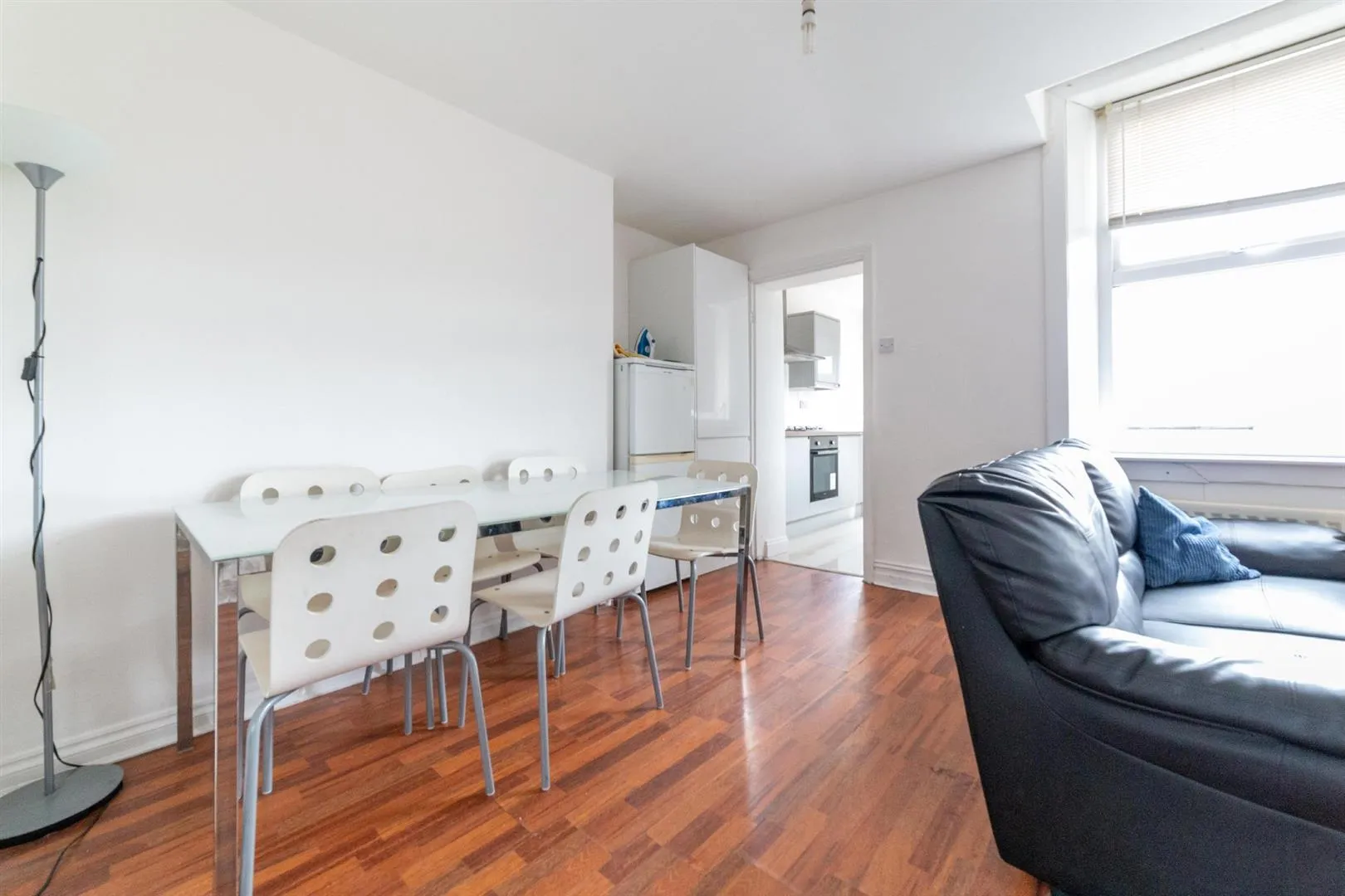 Flat Helmsley Road in Newcastle upon Tyne