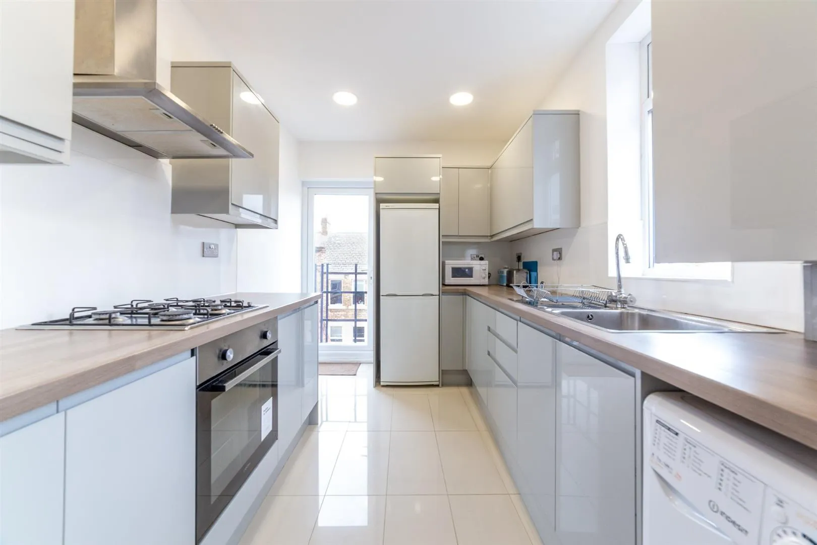 Flat Helmsley Road in Newcastle upon Tyne