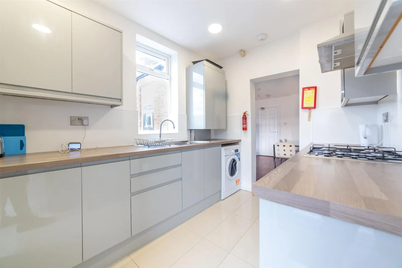 Flat Helmsley Road in Newcastle upon Tyne