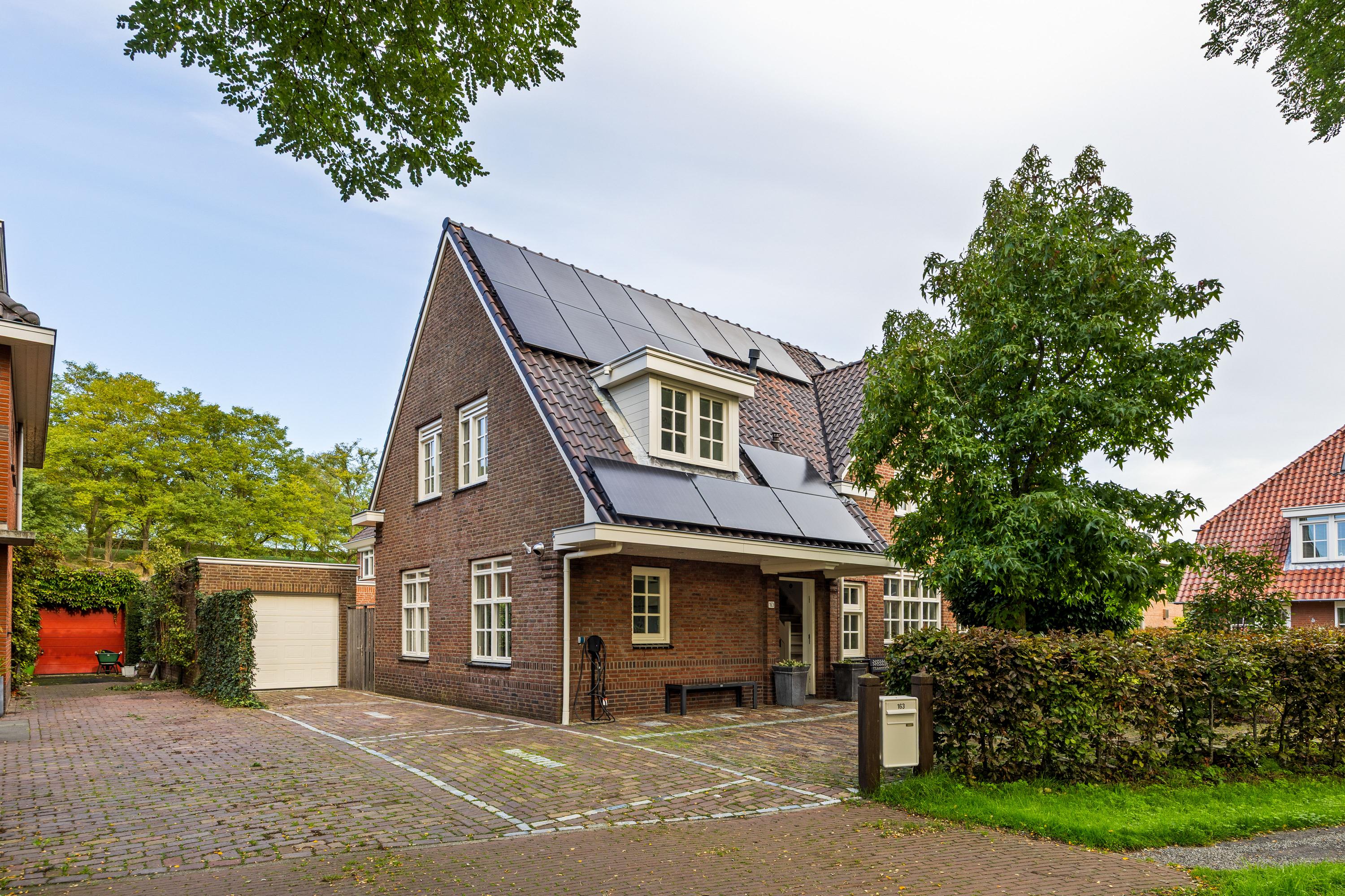 Huis Guirlande 163 in Den Haag