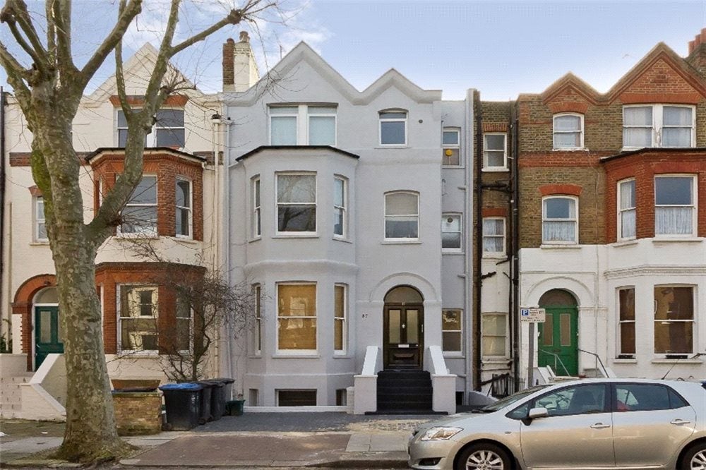 Flat Brondesbury Villas in Greater London