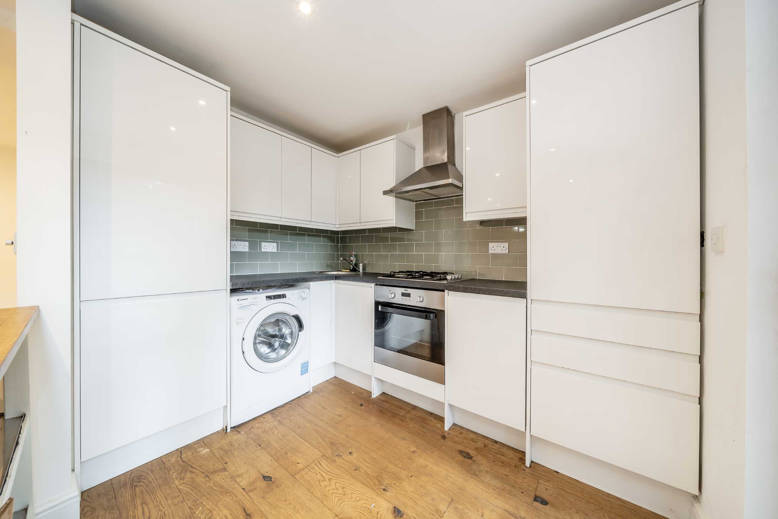 Flat Brondesbury Villas in Greater London