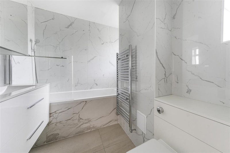 Room Toland Square in Greater London