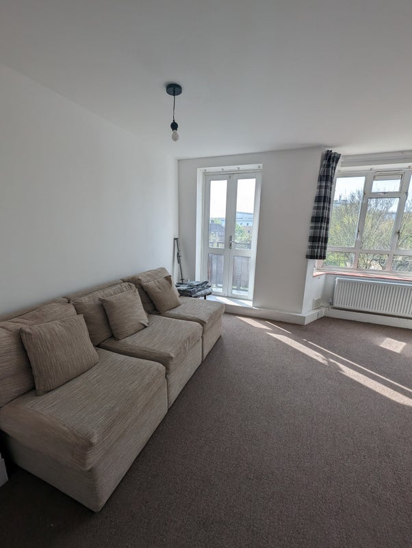 Room Toland Square in Greater London