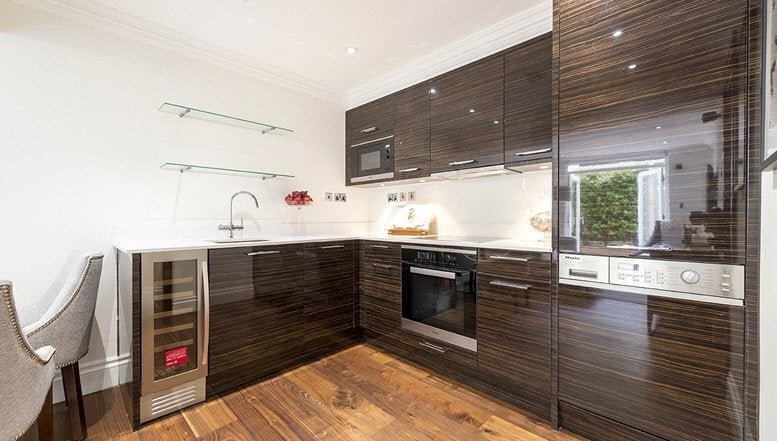 Flat Kensington Gardens Square in City of Westminster