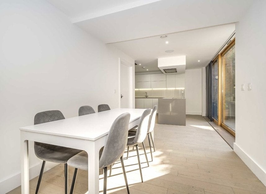 House Vinery Way in Greater London