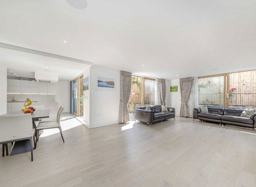 House Vinery Way in Greater London