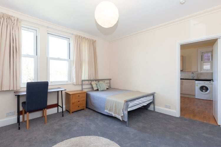 Flat Iffley Road in Oxford
