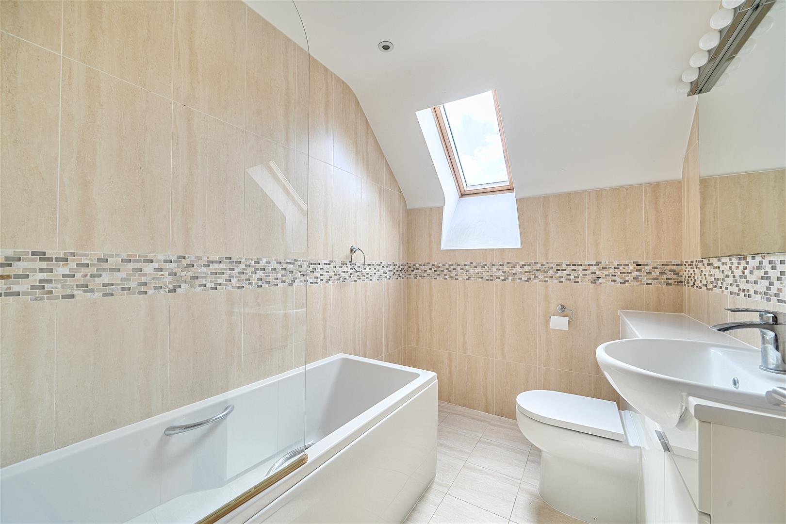 Flat Gayton Road in Greater London