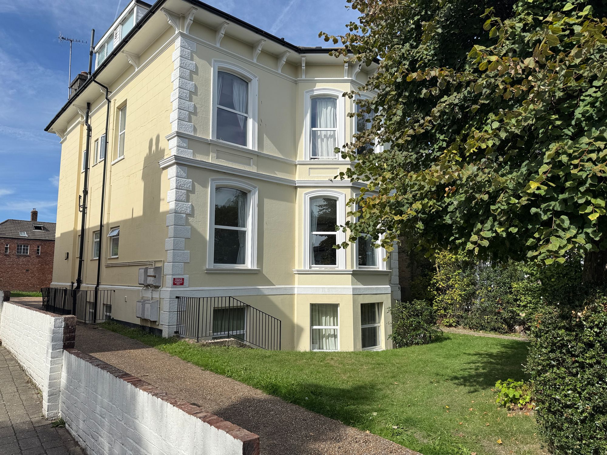 Flat St James' Road in Tunbridge Wells