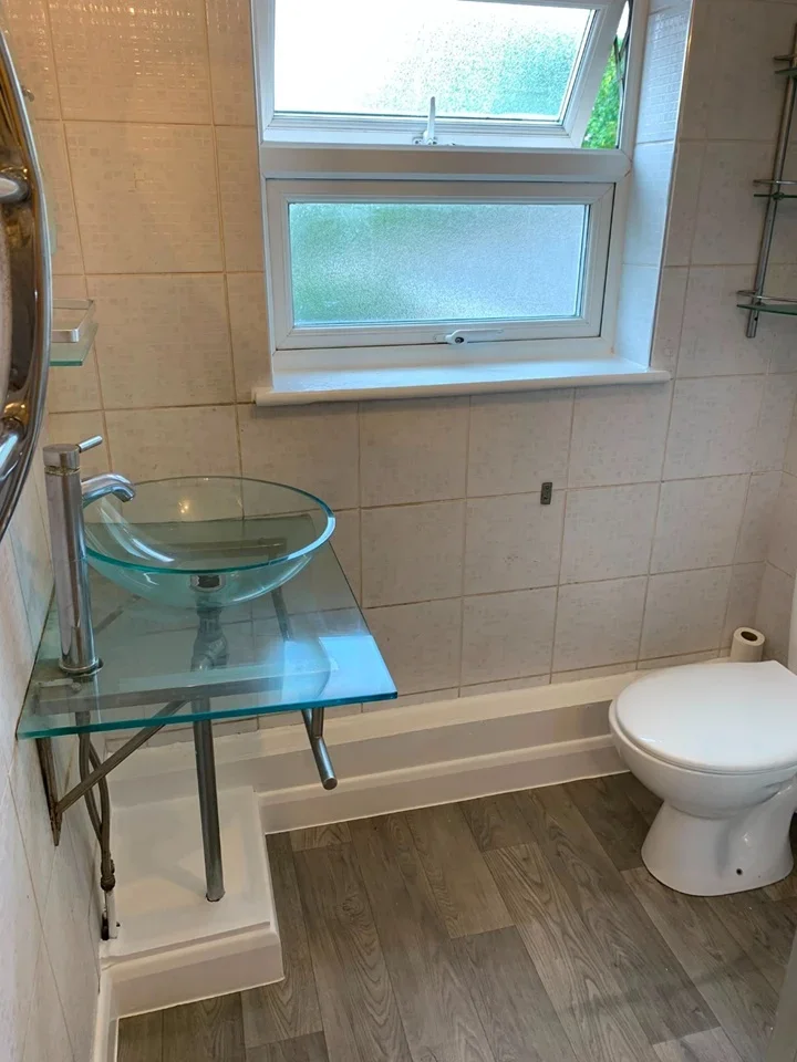 Room Plaistow Lane in Greater London