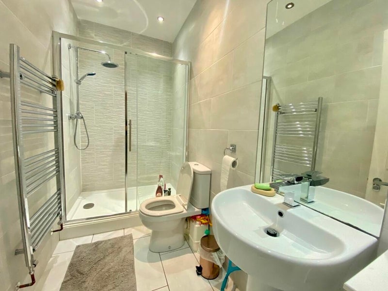 Room Downleaze in Bristol