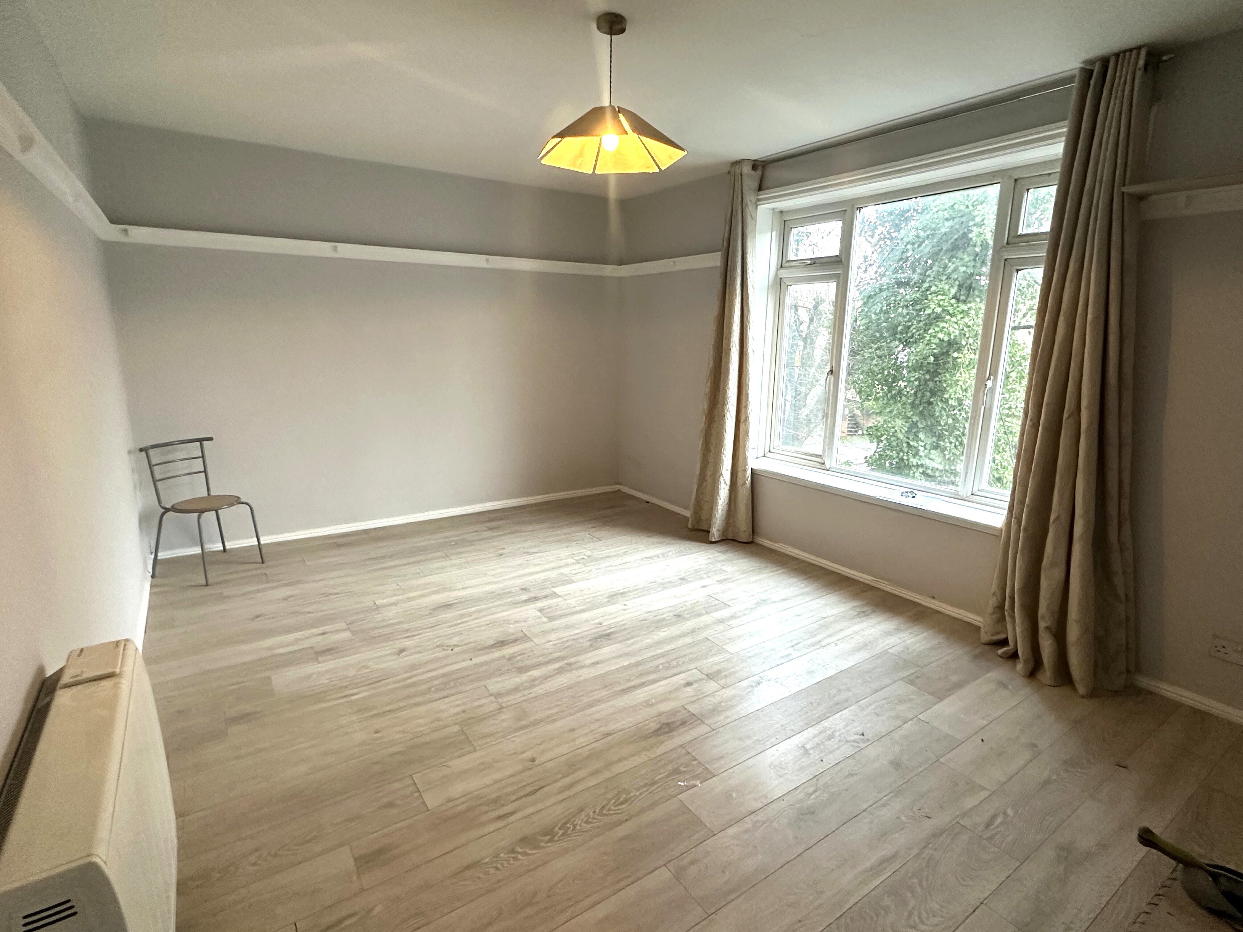 Flat Chestnut Grove in Nottingham