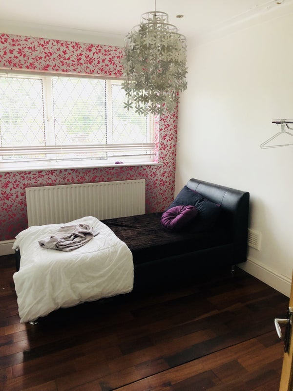 Room Chinbrook Road in Greater London