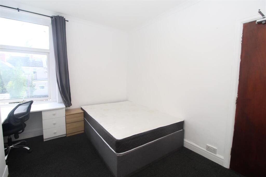 Room North Road in Cardiff