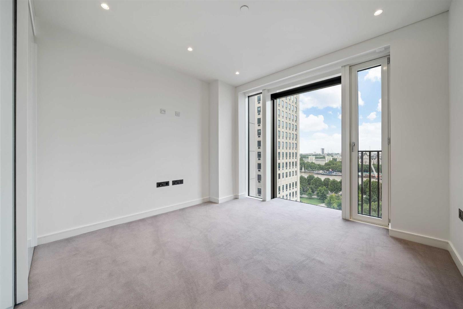 Flat York Road in Greater London