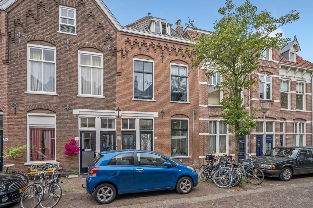 Huis Warmoezierstraat 13 in Delft