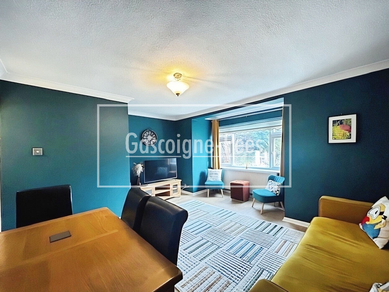 Flat Parkway in Surrey Heath