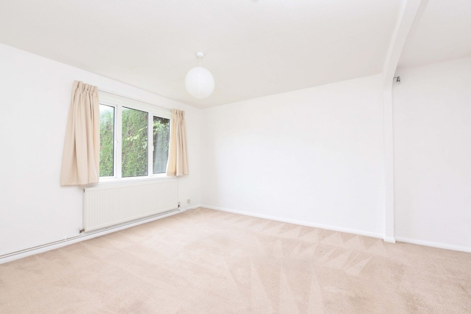 House Drake Close in Finchampstead