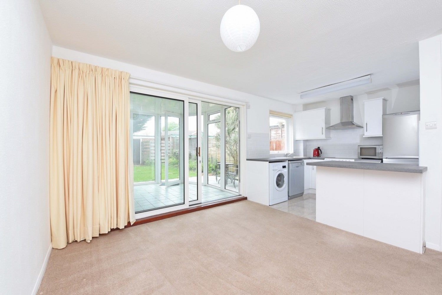 House Drake Close in Finchampstead